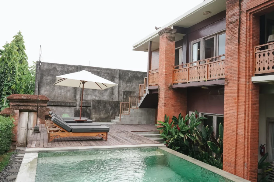 Yoga School In Rishikesh